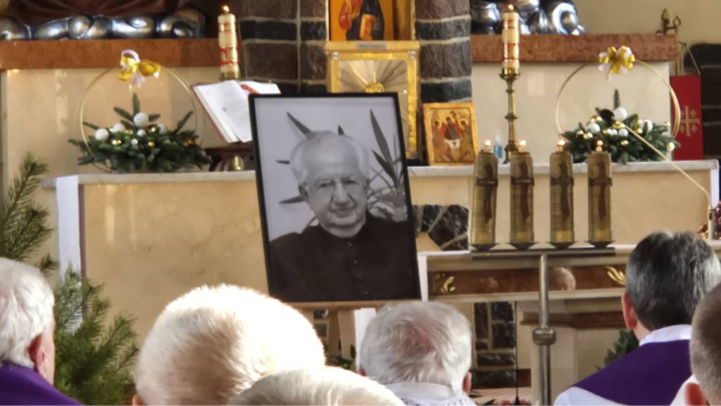 Ostatnie pożegnanie ks. kanonika Mirosława Łacińskiego