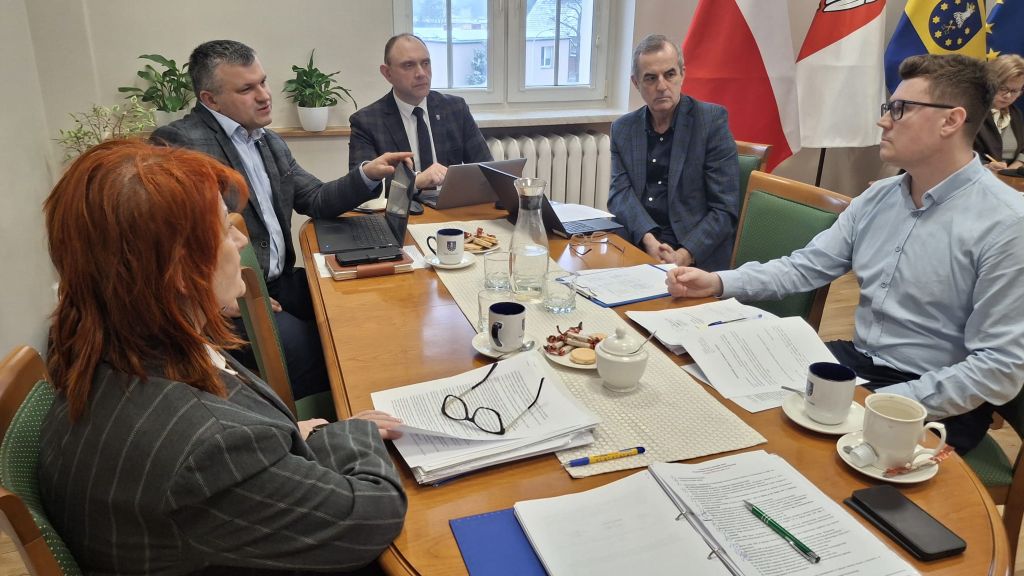 Usuwanie wyrobów zawierających azbest z terenu powiatu ostrzeszowskiego w 2026 roku