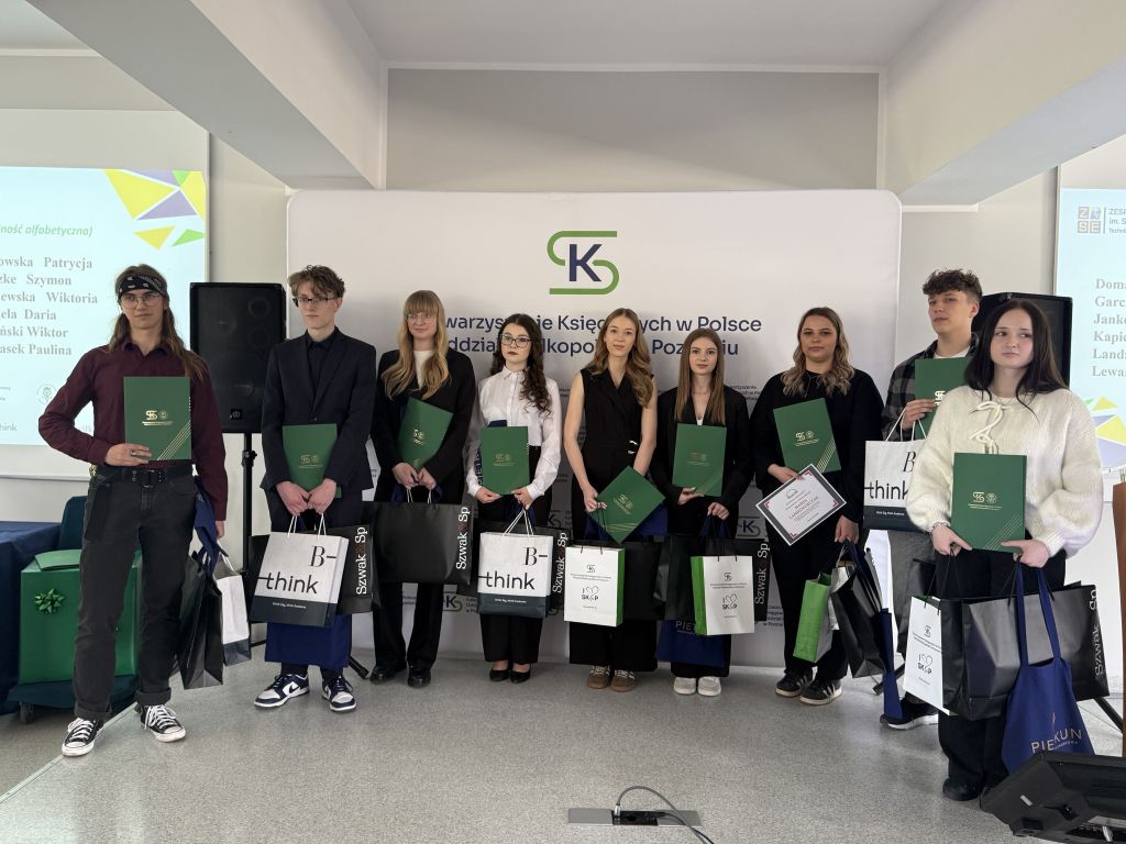 Finalistki Akademii Księgowego z Zespołu Szkół nr 1