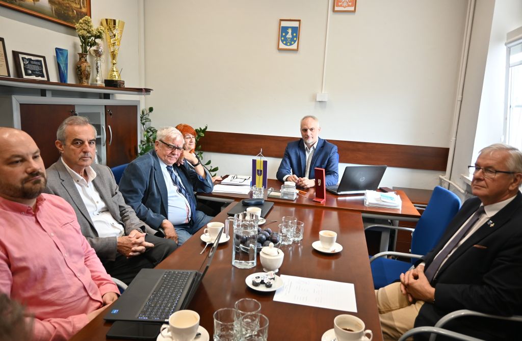 Komisja Finansów i Mienia o powiatowych inwestycjach